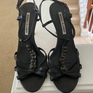 Sz 37 (6) Manolo Blahnik leather strappy sandals/heels with metal detail